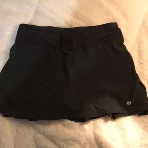 Lululemon skirt w/ shorts